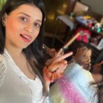 Mannara Instagram - When I play a role of a social media manager for @drmadhuakhourichopra ☺️😋 @perfectwomanmagazineofficial