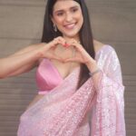 Mannara Instagram - Thankyou for ‘Rising Bollywood and Tollywood sensation ‘ award and for having me as the Show stopper for ‘united india walk ‘ @middayindia @iiiaward at #mumbai . Such an amazing time I had with you #gratitude Leased : @kd.photogaraphy Outfit n styling : @mitalihandaofficial Real💎diamonds by @bmbjewelsofficial Footwear @guess Mid-day