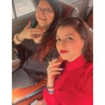 Mannara Instagram - Meeting mommy after 4 months @kaminichoprahanda #conversations #laughter #travelupdate #daywellspent❤️ #indialove #delhilife