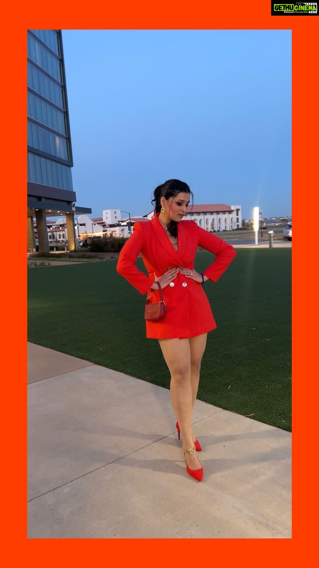 Mannara Instagram - Dallas in Orange ππ The World is your Ramp ..OWN iTππ§‘ Outfit - @michaelkors Shoes - @inc.5shoes Purse- @coach Jewellery- @emporioarmani Hair and makeup - @makeupandhairbypooja Location -# USA #dallastexas Dallas, Texas