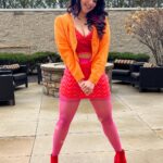 Mannara Instagram - Kyu ki Holi hai na 💞🎉 #chicago #girlswhotravel Chicago, Illinois