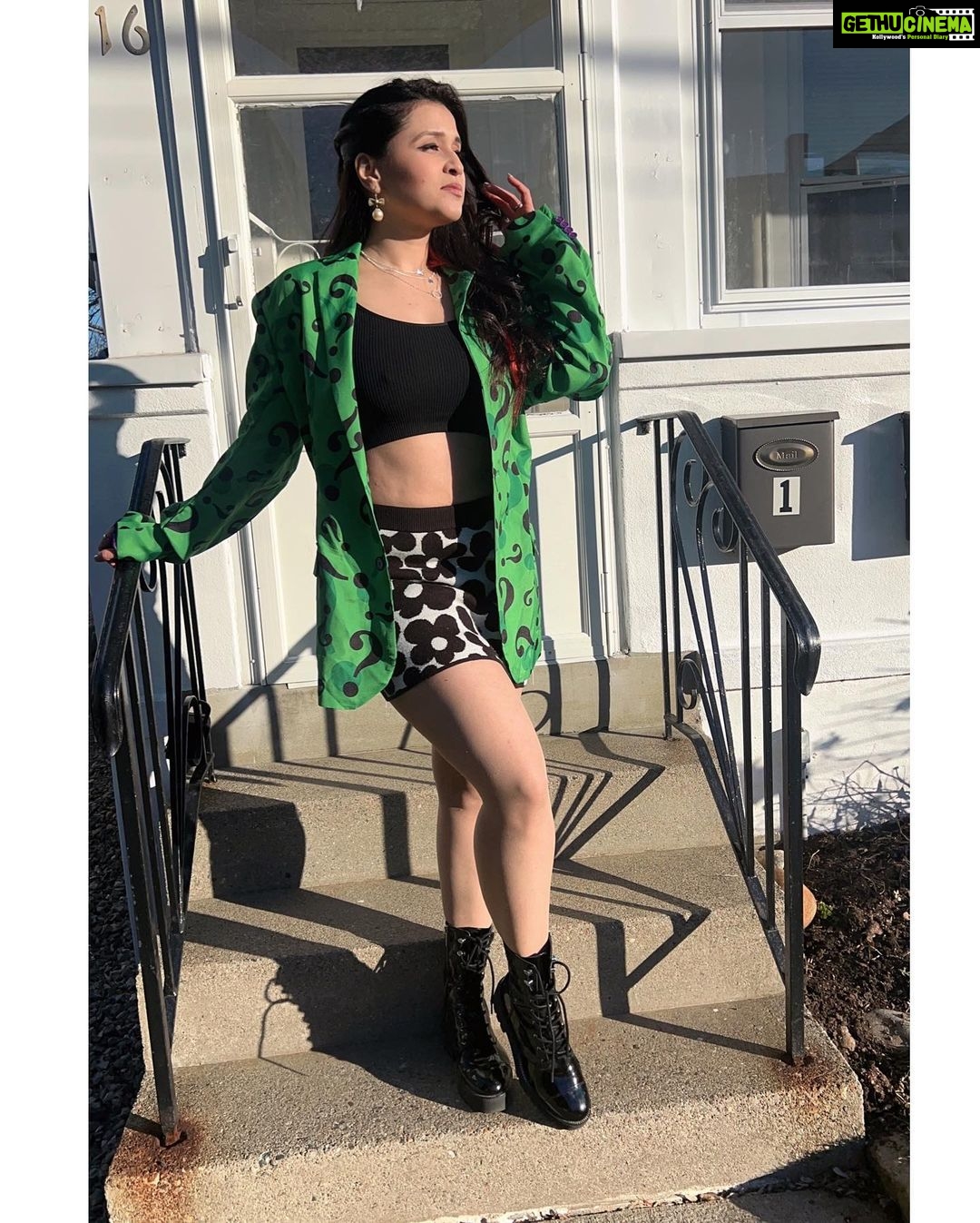 Mannara Instagram - My Birthday Day outfit #march29th #usa๐บ๐ธ #boston ๐ It was freezing cold still I managed to wear this ,as I was shooting for an ad that morning. However I loved the look as itโs so me ,sporty yet sexy yet cool ๐ Pick the photo you like and tell me why ๐ฃ