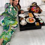 Mannara Instagram – Breakfast in bed , with an #indianocean view . Can you guess where ? Srilanka Colombo City
