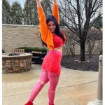 Mannara Instagram - Kyu ki Holi hai na 💞🎉 #chicago #girlswhotravel Chicago, Illinois