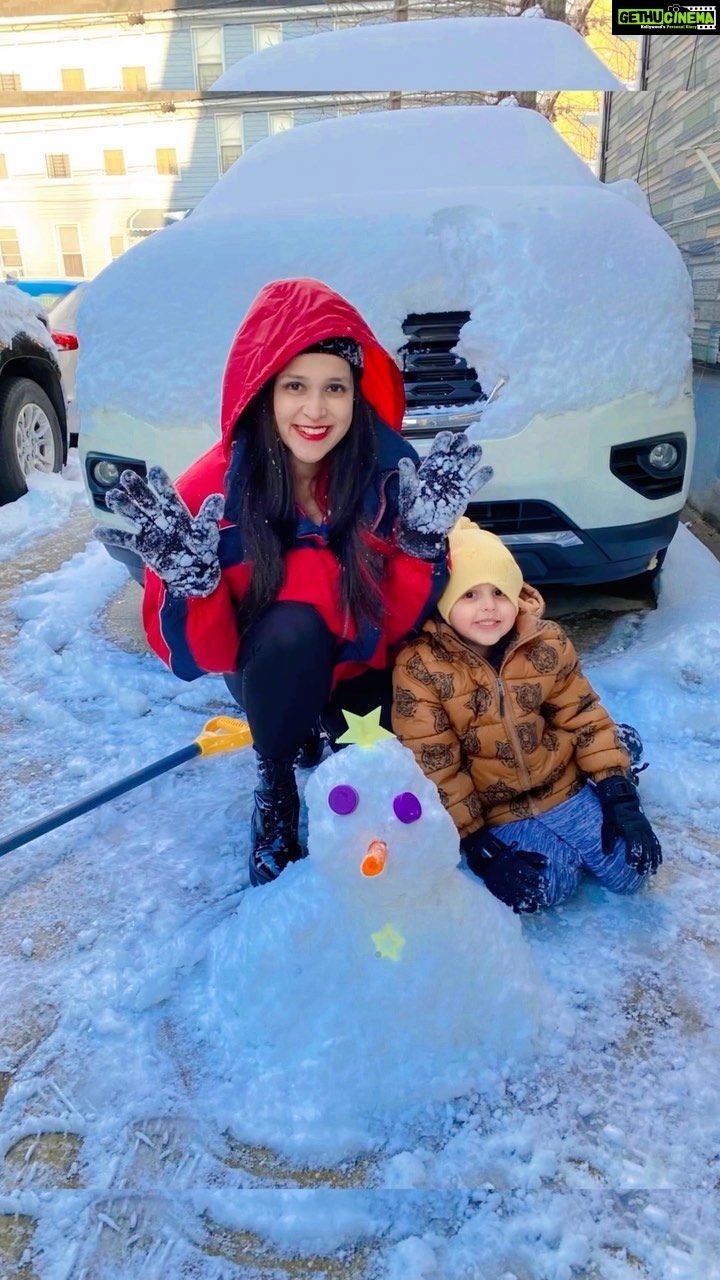 Mannara Instagram - It’s snowman time ❄️⛄️⛄️ With little #daiwik #NewYorkcity New York City, N.Y.