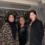 Mannara Instagram - Starting MY NEWYEAR with Mami @madhumalati n mamani @vimlaakhouri at @sonanewyork When family and friends Gettogether !! SONA