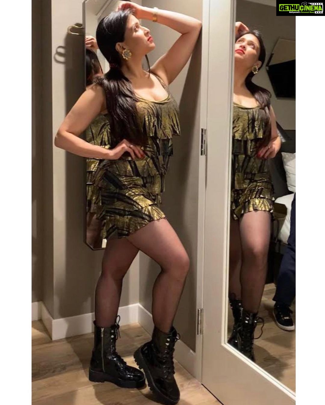 Mannara Instagram - The trip wouldn’t be complete without a visit to #sona . All dressed up to dine at @sonanewyork Wearing :- Dress- @michaelkors Boots - @michaelkors Clutch - @louisvuitton Watch - @coach Styled by @vimlaakhouri Clicked by @drmadhuakhourichopra SONA