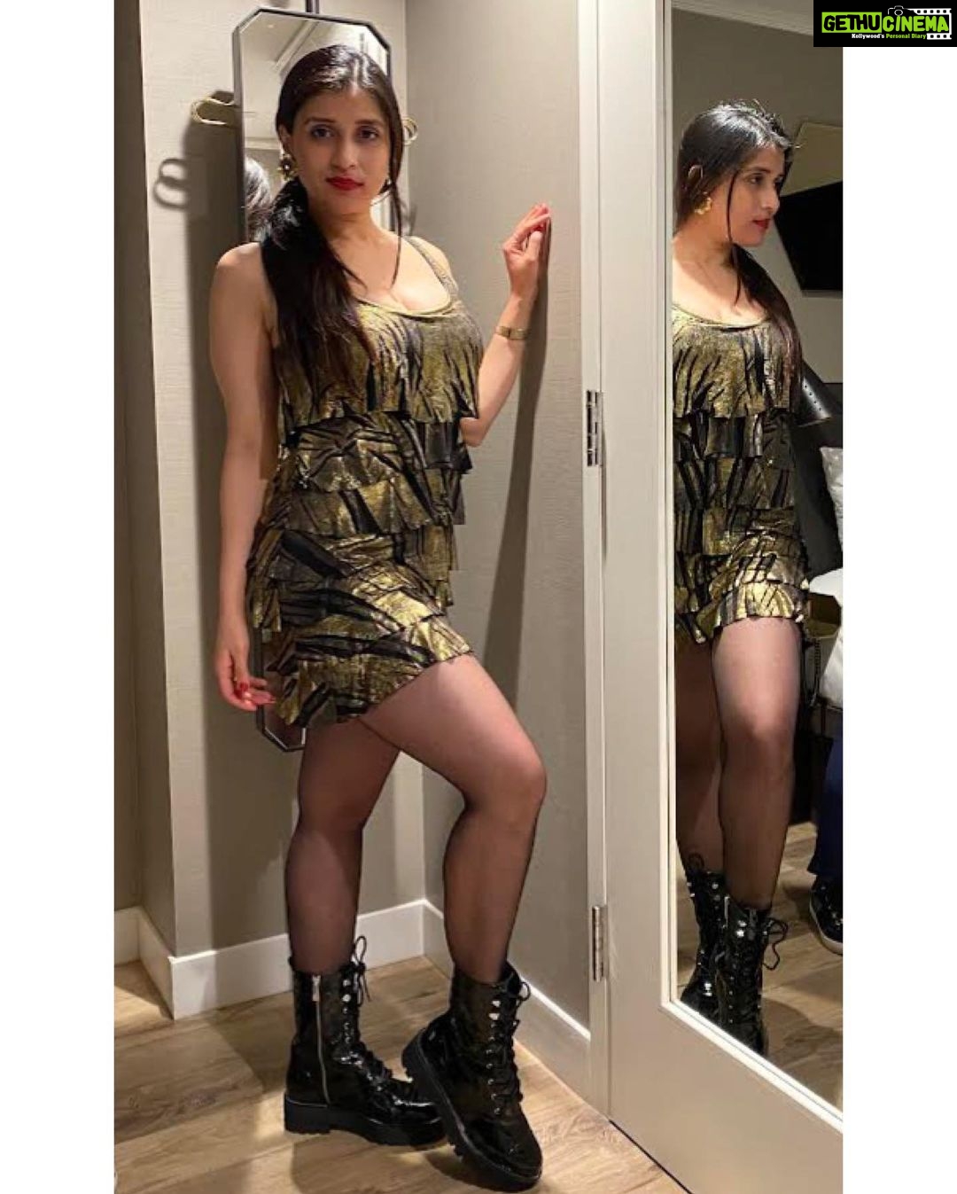 Mannara Instagram - The trip wouldn’t be complete without a visit to #sona . All dressed up to dine at @sonanewyork Wearing :- Dress- @michaelkors Boots - @michaelkors Clutch - @louisvuitton Watch - @coach Styled by @vimlaakhouri Clicked by @drmadhuakhourichopra SONA