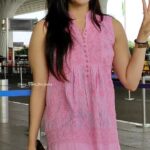 Mannara Instagram - Gorgeous😍 @memannara snapped at airport✈️📸 . . . #mannarachopra #mannarachoprafan #mannarachoprafc #bollywoodfashion #bollywoodsongs #bollywoodstyle #bollywoodmovies #bollywoodcelebrity #bollywoodstar #bollywoodactress #bollywoodmedia #viralreels #viralsong #viralvideos #tollywoodactress #reelsinstagram #reelsviral #reelsvideos #reelskarofeelkaro #reelitfeelit #airportstyle #airportlook #celebrity #celebritystyle #celebrityfashion #keepsupporting #keepgoing #1million #boy_from_the_naka🔥🤟 @memannara @me_mannarafan @memannara.fc