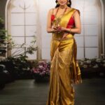 Mannara Instagram - I wish to you and your loved ones a Happy Diwali 🪔 #diwali2021