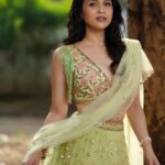 Mannara Instagram – इन आँखों के 
……💚अफ़साने हज़ारों हैं🎵