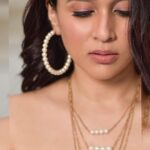 Mannara Instagram - Wouldn’t you love ,to love her 🤍🖤 Mumbai - मुंबई