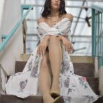 Mannara Instagram - Freedom is being you 💫🧚‍♂🆓 ⭐️ ⭐️ ⭐️ ⭐️ ⭐️ Photoshoot management @whiteantelope__ Styled by @rimadidthat Outfit : @houseofreeofficial Photographer : @rk_fotografo Edit by: @rk_fotografo Photoshoot Hair: @makeupartistry_nayna Photoshoot MUA: @monteiro.beauty.makeup Location: @lovenlatte Accessories @goldenbyree