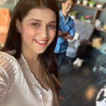 Mannara Instagram - When I play a role of a social media manager for @drmadhuakhourichopra ☺️😋 @perfectwomanmagazineofficial