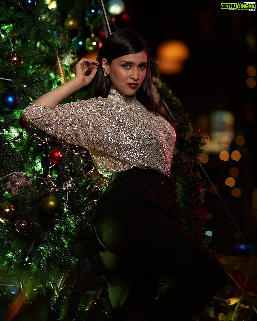 Mannara Instagram - ★*🌙☆* 🦌🛷🎅彡 ☆ * ❄️ 🎄 A Very ༺𝓜𝓮𝓻𝓻𝔂༻༺𝓒𝓱𝓻𝓲𝓼𝓽𝓶𝓪𝓼༻ Peeps🎄
