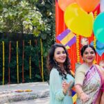 Mansi Srivastava Instagram - हैप्पी बर्थडे to this charming and full of life lady @indirakrishna101 who is always curious and chirping on her own terms . So much to learn from u ❤️ Wish u a great bday mon cherie 🥂 💕