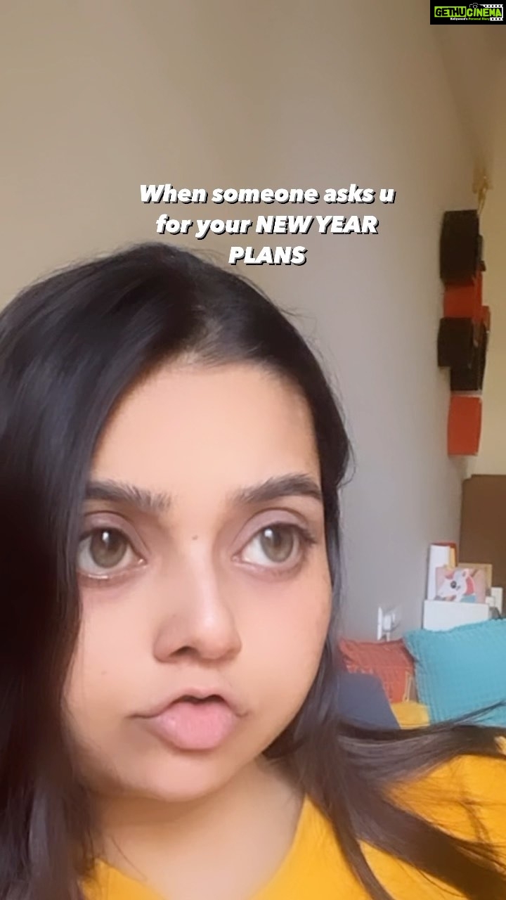 Mansi Srivastava Instagram - Like if u have PLANS and comment if u DONT 🙂