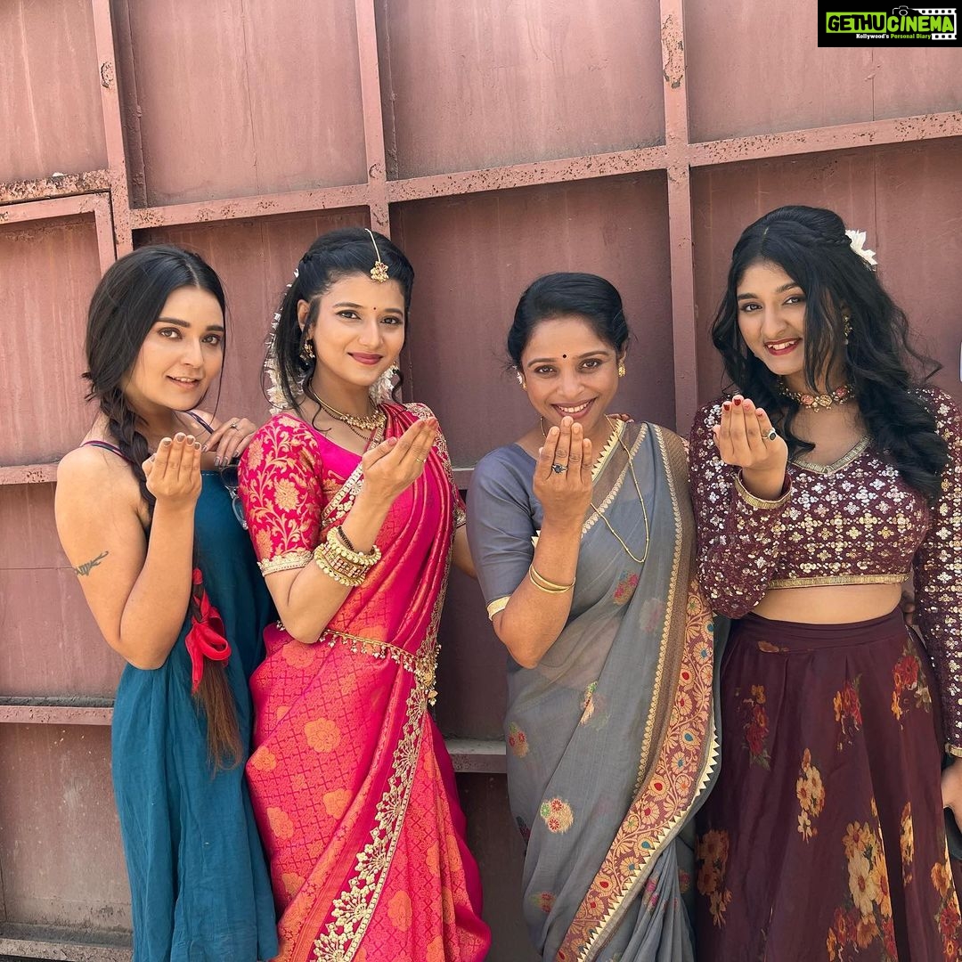 Mansi Srivastava - 22.5K Likes - Most Liked Instagram Photos
