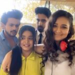 Mansi Srivastava Instagram - Siblings story of life 😂😂😂 Jagat sister @sneha_chauhan1702 and i 😂😂🙈🙈 Jagat Brothers @farman_haider_official @adishvaidya_92