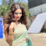 Mansi Srivastava Instagram - Freshly brewed in sun for some PICS for the gram ☀️🌞🌤🕶🕶🥲😛🤓 Styled by @shitalpatelsp ❤️❤️ 📸 @snehadchauhan1702 💖💖