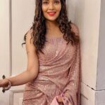 Mansi Srivastava Instagram - सारी after अ long टाइम 💖 Styled by @shitalpatelsp Makeup @gawanderamesh254 Hair @meeravermahairstyle