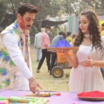 Mansi Srivastava Instagram - Holi kal hai !!! Ok !! Bas confusion cleared now 😅😂 Dont miss the interesting holi episodes of #saavikisavaari only on @colorstv 6.30pm everyyyyyydayyyyyyyyyyyyyy!!!!! Pics by @photofutonia Styled by @shitalpatelsp