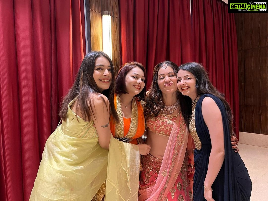 Mansi Srivastava - 28K Likes - Most Liked Instagram Photos