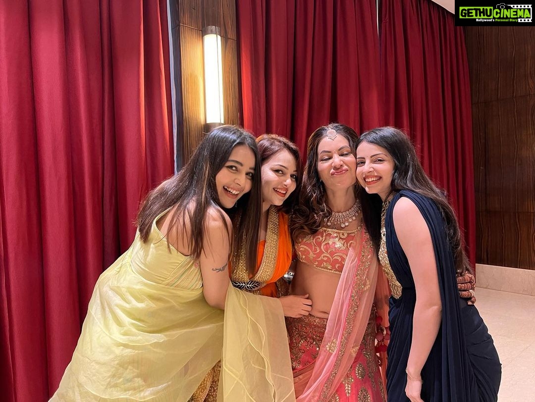Mansi Srivastava - 28K Likes - Most Liked Instagram Photos