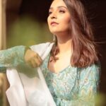 Mansi Srivastava Instagram - #sundaygyaan in this beautiful voice of @ektainlove ❤️💕 Wearing @threadnbutton Check out more videos on @officialjoshapp @josh.punjabi 💕❤️