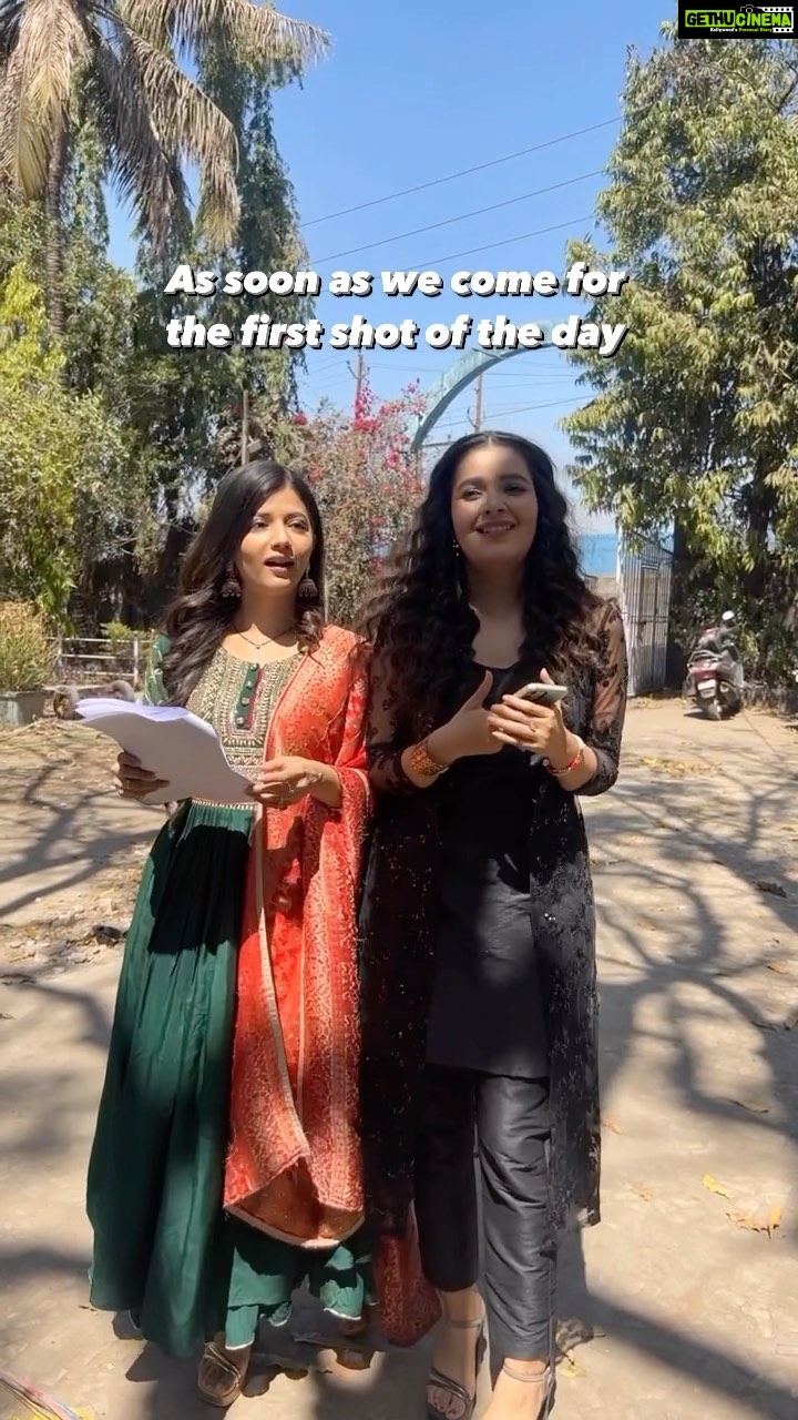 Mansi Srivastava Instagram - Because first roll time is very important 😅😂😂😂