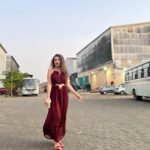 Mansi Srivastava Instagram – “ It is Never too Late to be what u might have been “

कॉफ़ी gyaan on sunday 😎

#ootd @siyastylesofficial