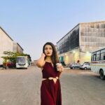 Mansi Srivastava Instagram – “ It is Never too Late to be what u might have been “

कॉफ़ी gyaan on sunday 😎

#ootd @siyastylesofficial