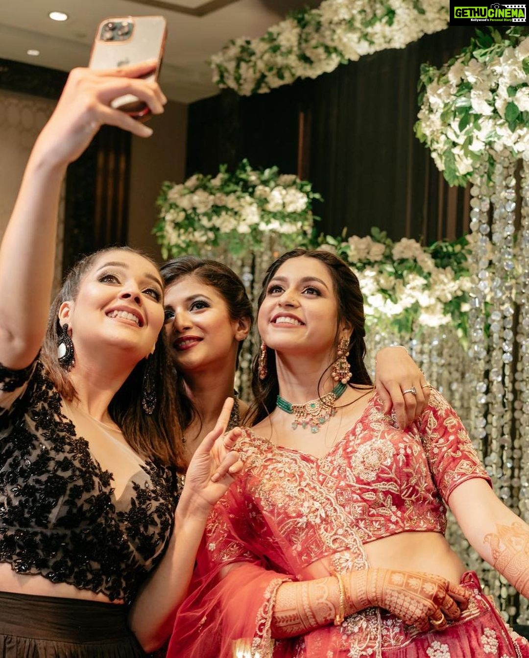 Mansi Srivastava - 43K Likes - Most Liked Instagram Photos