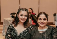 Mansi Srivastava Instagram - How amazinh is the new face scanning system wedding photographers have 😀 kudos to @delhivelvet for the amazing photography and easy way out to find our pics . . All the beautiful memories of @nakhreywala and @aslijyotisharma wedding just became refreshed again ❤️❤️❤️😇😇😇