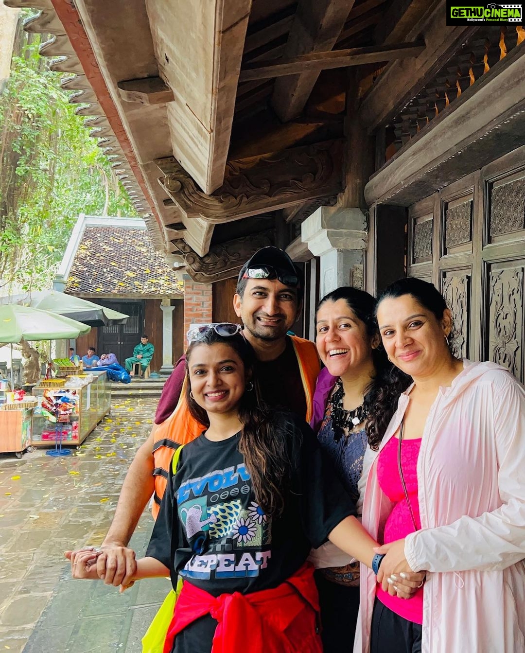 Mayuri Deshmukh Instagram - Appreciation post for the last beautiful 18 days!!🌸 @inscapedesigners : Thank you for creating and executing an incredible itinerary that gave us such varied and mind blowing experiences. Love you Phoever 😉😘😘😘 @equine.aviatrix : Yashu you were God sent for me filling in exactly where needed❤️🤗... You’ve earned a fan Captain 👩✈️ .. @chiragm2211 : My amazing Chiii, thank you for being the nicest guy on this planet…love you loads buffalo 🐃 🤗❤️ It was a much much needed rejuvenation and you all just made it special!! 🥂to the beautiful times together!!! Much love ❤️❤️❤️