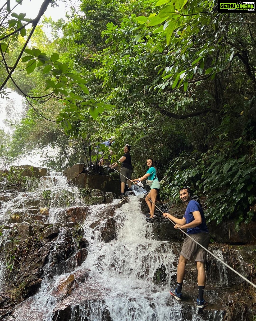 Mayuri Deshmukh Instagram - 🇻🇳 … Part 3🌸🌨💚 Phong Nha - Thiên Hạ Đệ Nhất Động