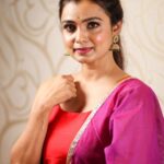 Mayuri Deshmukh Instagram – ❤️💜❤️
👗@kautuka_couture
📸@__shivanisurve__
💄@neetaamakeovers