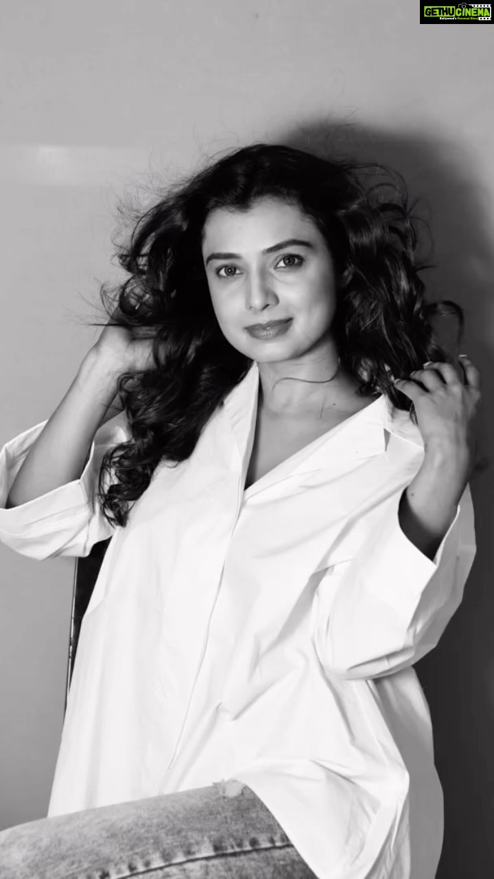 Mayuri Deshmukh Instagram - 📸 @__shivanisurve__ ⛄️ HMU @snehal_makeover ☃️
