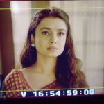 Mayuri Deshmukh Instagram - Dear Malini, Thank you for choosing me to play YOU!! Whether Sun or Storm or million retakes.... Between action and cut, loved playing you!!! However convulsive the character graph got at times... Between action and cut, loved playing you.. You made me leap out of my comfort zone, Get my conviction roaring to things my mind couldn't fathom, Hence between action and cut, loved playing you... You made the audience really love you and really really hate you, But between action and cut, I just loved playing you... You made me realise some part of audience does not differentiate between reel and real, You taught me to forgive them for their irrelevant hatred and keep doing your job earnestly.. Oh Lady, between action and cut, loved playing you!! Now time to say a final Goodbye, I grew the most as an actor with you!! MY GIRL BETWEEN ACTION AND CUT I LOVED PLAYING YOU❤️❤️