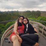 Mayuri Deshmukh Instagram - Happy Birthday my dearest Chait!! You definitely give the best and warmest hugs in the whole wide world and all my dog babies would agree❤️.. I simply simply adore you.. From deep talks to crass dancing we cover a wide range 😅... In your own subtle and sometimes not so subtle ways I know you've got my back.. As life progresses I treasure pure hearts like you even more... Big big big hug and love you loads @inscapedesigners ♥️♥️
