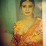 Mayuri Deshmukh Instagram – Gorgeous exclusive Paithani @massakali_saree 🧡
📸 @nikhil.p.sawant 🧡
Beautiful Makeup by @priyankapotnis_makeupandhair 🧡
Hair by @makeoverby_sanyukta 🧡