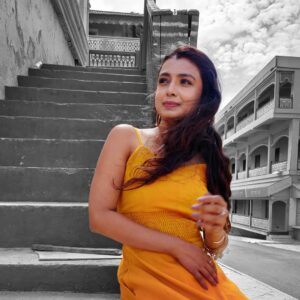 Mayuri Deshmukh Instagram - One Sunny Afternoon🌞
Few Good pics🧡