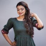 Mayuri Deshmukh Instagram – Gorgeous Khun outfit @kautuka_couture 🦋
📸 by my lovely @__shivanisurve__ 🦋
Hair makeup by @neetaamakeovers 🦋