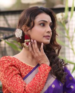 Mayuri Deshmukh Instagram - 💜💜💜
Saree @tanishqpaithani 
📸 @__shivanisurve__ 
HMU @snehal_makeover