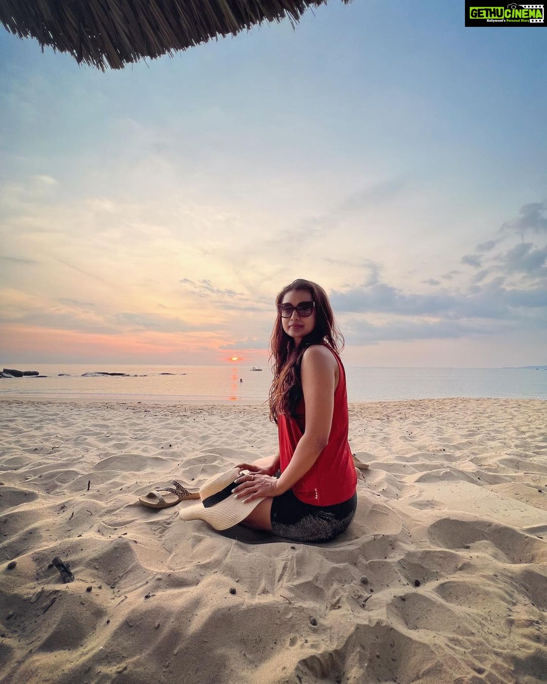 Mayuri Deshmukh Instagram - Some magical evenings, With magical skies, And magical solitude, Yearn to be recreated!! Magic can repeat itself right? Mango Bay - Phu Quoc, Vietnam