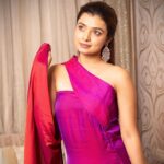 Mayuri Deshmukh Instagram - 👗👠👓💄📸 Styled by @rimadidthat Makeup and Hair @farah_mehdi_ Photographer @vishwasgonsalves Gown @Frefa.Street Outfit PR @MediaTribeIn Earrings @GoldenByRee Team @oceanmediapr