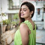 Mayuri Deshmukh Instagram - "" u k i y o"" - Living in the moment 🌿 .. .. Photography : @happygraph.in @lalitghag09