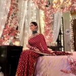 Megha Chakraborty Instagram – Sawaar lun ❤️

Styled by : @anusoru

#meghachakraborty #saree #red #bride #Indian #imlie #Potd #ethnic #look #love #smile #selflove