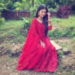 Megha Chakraborty Instagram - Laal ishq❤ @starplus #imlie #meghachakraborty #potd #red #love #ishq #ethniclook #Indianlook #salwarsuits #pose
