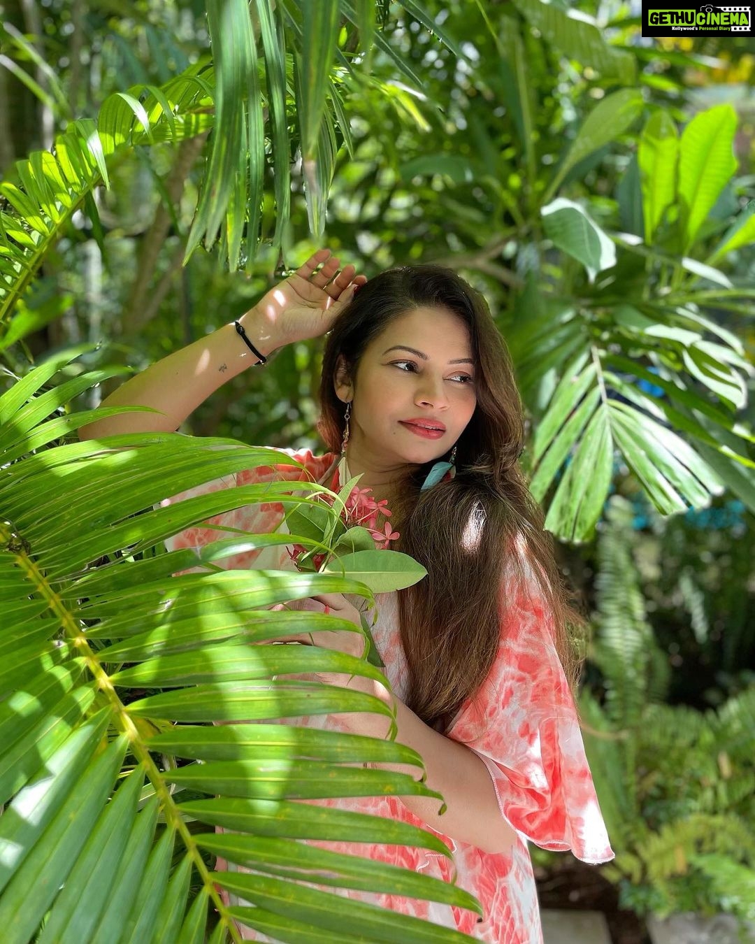 Megha Dhade Instagram - #tb to summer 💚🌺 Goa India